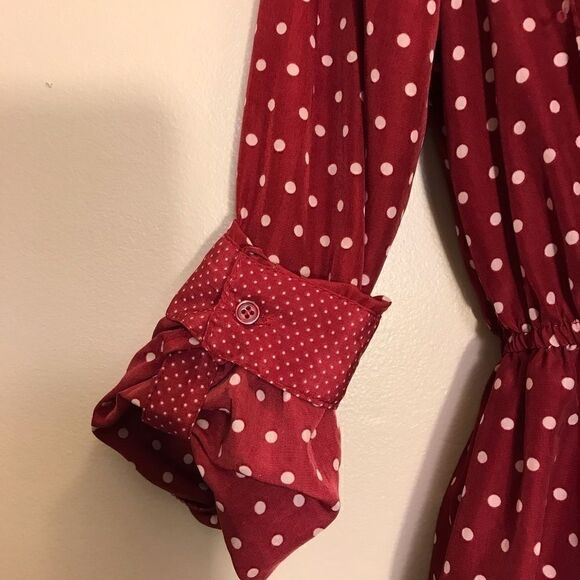 Silky long sleeved S dress with cut out back!! - Picture 5 of 8